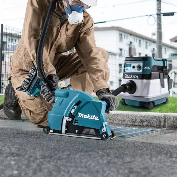 Makita 18Vx2 Li-ion 230 mm (9") Cordless Angle Grinder DGA901Z - Image 2